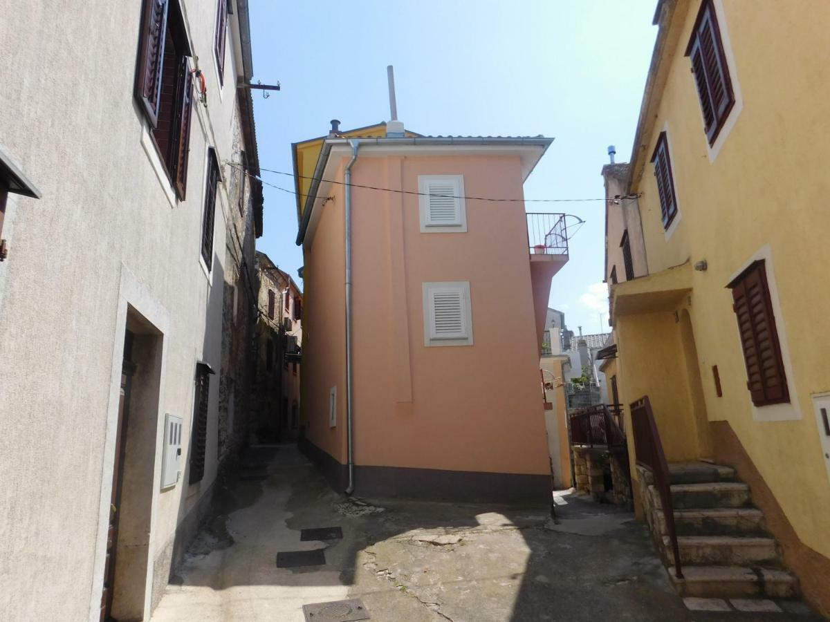 Studio Apartman Old Town Novi Vinodolski Exterior foto